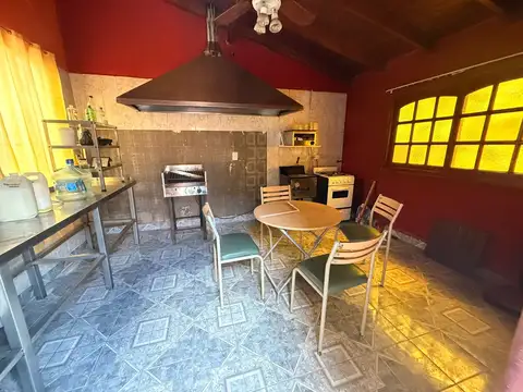 Depto Tipo Casa en Alquiler de 4 ambientes