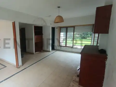 CASA EN VENTA A RECICLAR EN CALLE 24 ENTRE 61Y62.