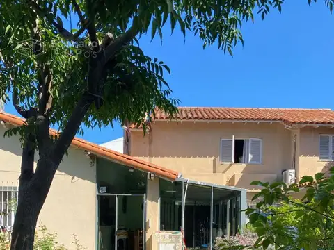 Venta casa 4 ambientes en Martinez - Gran parque
