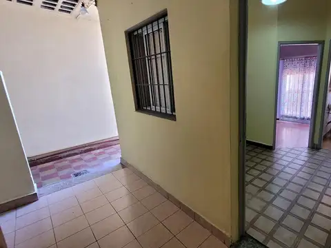 Casa Ph 3 ambientes con patio - Morón