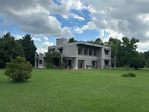 Casa en Venta en Loma Escondida, USD 300.000