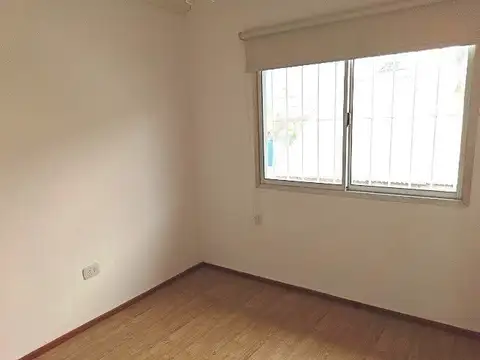 CASA INTERNA DE 2 DORMITORIOS ARROYITO OESTE