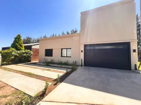 Casa en Alquiler Temporal en Roldan, USD 1.200