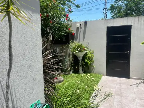 Aconcagua - Remedios de Escalada, Lanús