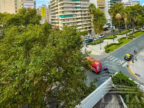 Bv. Oroño 780  - Piso Exclusivo