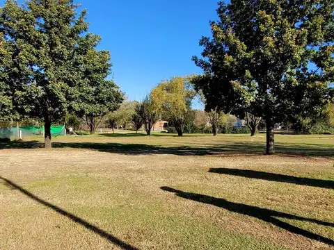 VENTA LOTE VALLE DEL GOLF 1564M2 SOBRE BOULEVARD