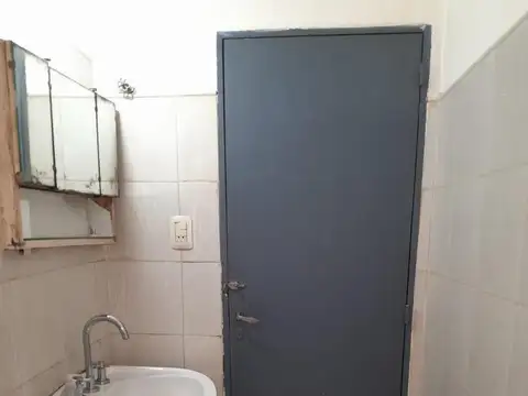 VENTA CASA 3 DORM + DPTO. KENNEDY. CORDOBA