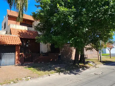 Ranchos 1400, Piso 1