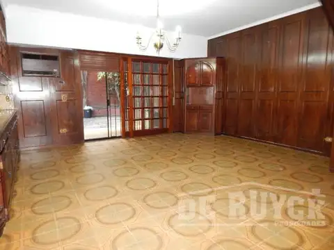 Casa en Venta con 1 cochera
