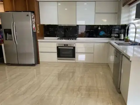 José María Bosch 900