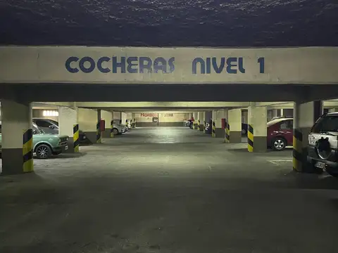 COCUCCI INMOBILIARIA VENDE cochera en el centro