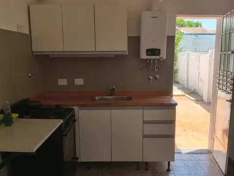 Casa en Alquiler con 1 cochera