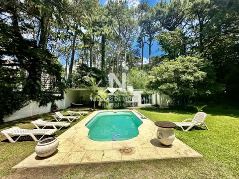 Casa en Alquiler Temporal en Cantegril, USD 10.000