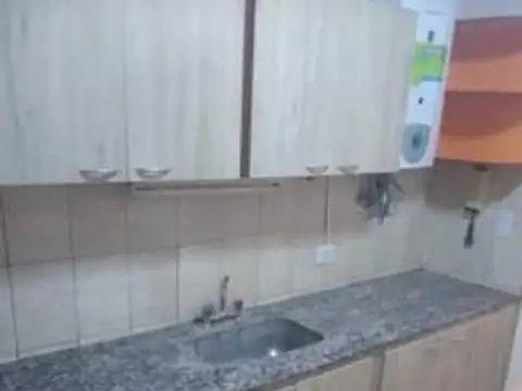 Manzana 100, Piso 1º