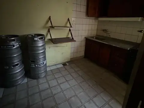 LOCAL EN ALQUILER - LA PLATA