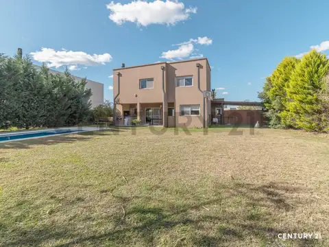 Casa en Venta con 2 cocheras