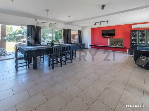 Casa en venta con  5 amb con pileta – El Cantón Norte