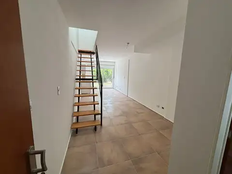 Duplex 2amb Frente 2 baños balcon Terraza propia