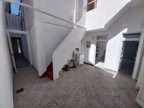 Depto Tipo Casa en Alquiler de 3 ambientes