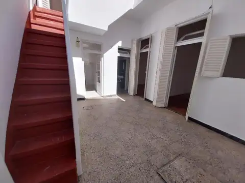 Depto Tipo Casa en Alquiler de 2 dormitorios