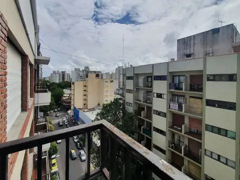 VENTA DEPARTAMENTO 3 AMB A LA CALLE 