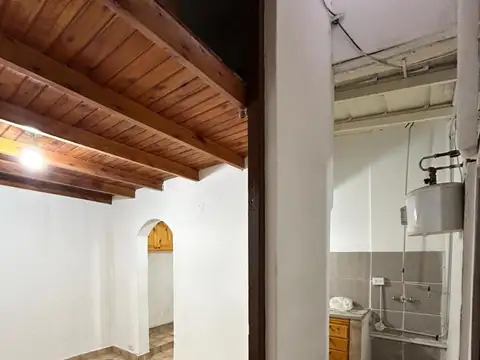 Departamento 2 ambientes interno en planta baja. Av Maipú 238, Florida.