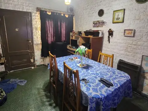 Casa 5 ambientes con 2 baños