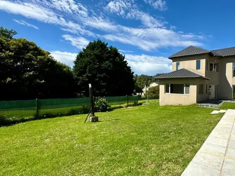 Calle Los Perales 300