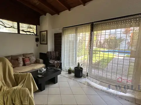 Casa en Venta con 1 cochera