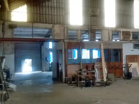Galpon en Venta 50  mts Fondo
