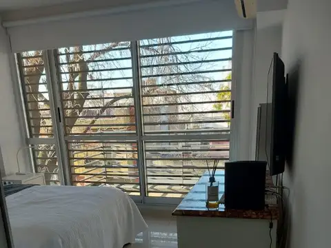 Alquiler departamento - Monoambiente con balcón