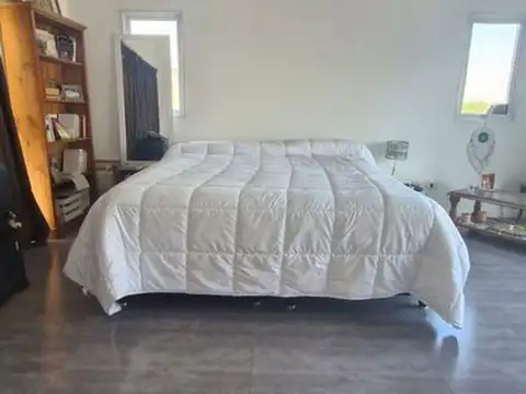 VENTA - CASA - BARRIO SAN MARCO - AL AGUA - 5 AMBIENTES