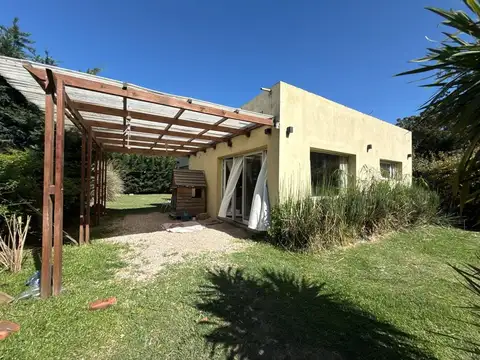 VENTA CASA CON GRAN PARQUE CAMET NORTE