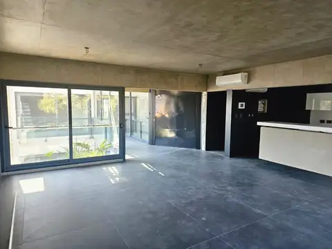 Departamento en Venta con 3 cocheras