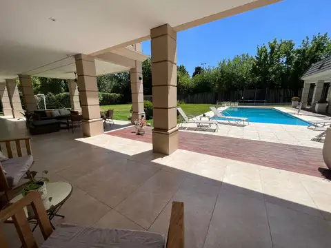 Casa en Venta de 4 dormitorios