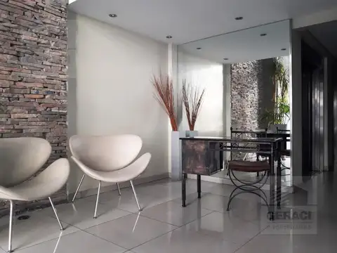 Av. San Juan 4245 5º D ( Mármol - Muñiz)