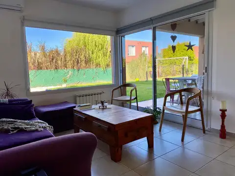 Casa 4 ambientes con 1 baño