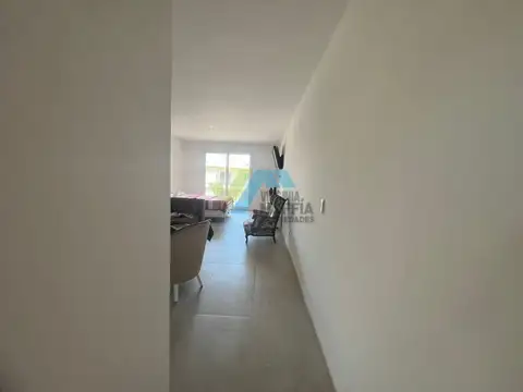 Departamento en Alquiler en La Lonja, USD 500