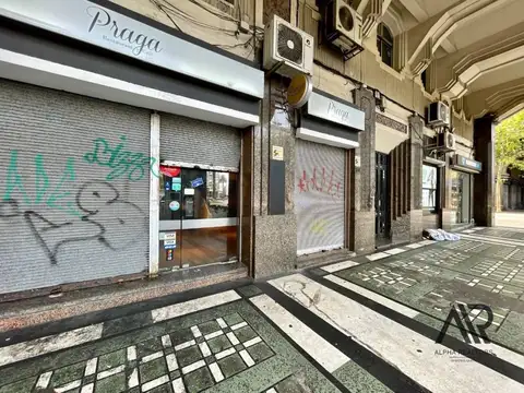 Venta De Local Comercial En Plaza Independencia Con Renta