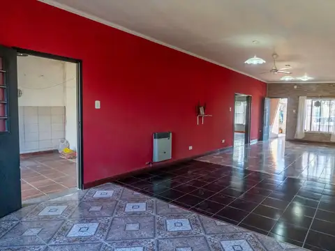 Doble Casa + Local. Multifamaliar. Mercedes