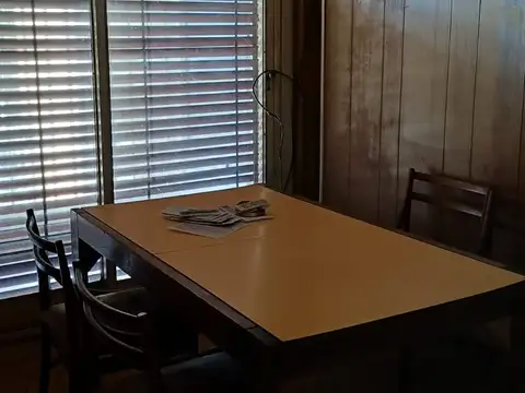 Casa en Alquiler con 1 cochera