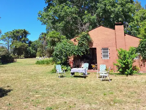 Quinta en Venta con 3 cocheras