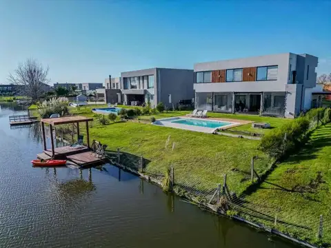 Casa en Alquiler Temporal en El Cantón Norte 4 dormitorios, Puertos 100