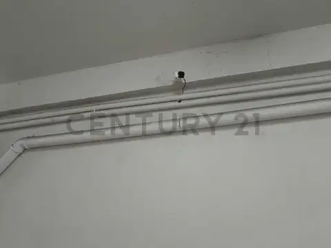 SE VENDE COCHERA EN FLORES