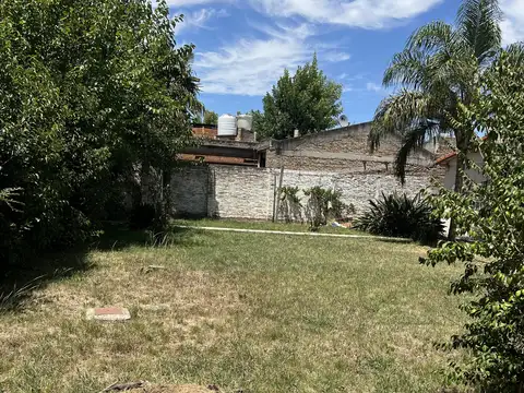 Terreno en Venta en Luis Guillon, USD 190.000