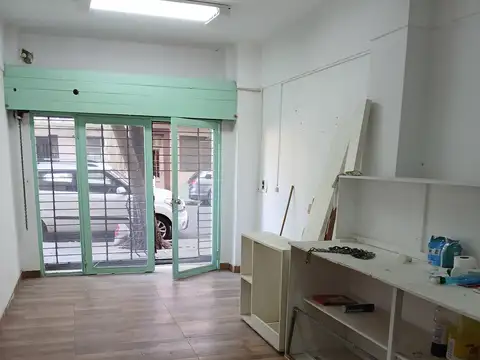 Local en Alquiler Via Púb.