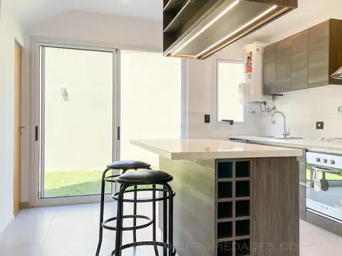 Depto Tipo Casa en Venta de 3 ambientes