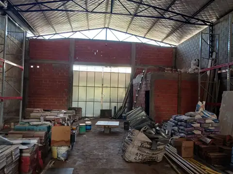 Venta: Galpon De 500 M2 Cubiertos - Loma Hermosa