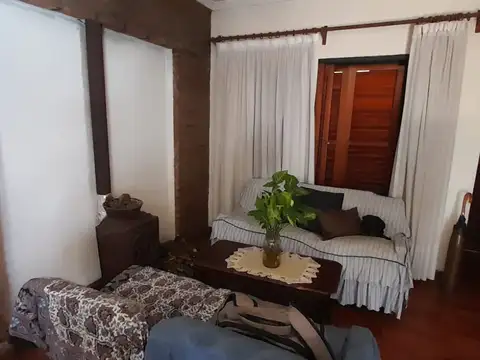CASA EN LOTE PROPIO Y BUENA ZONA 