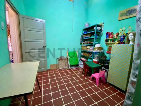 Venta Casa + Local Comercial - 4 Dormitorios - Industrial, Rosario - Humberto Primo  1330